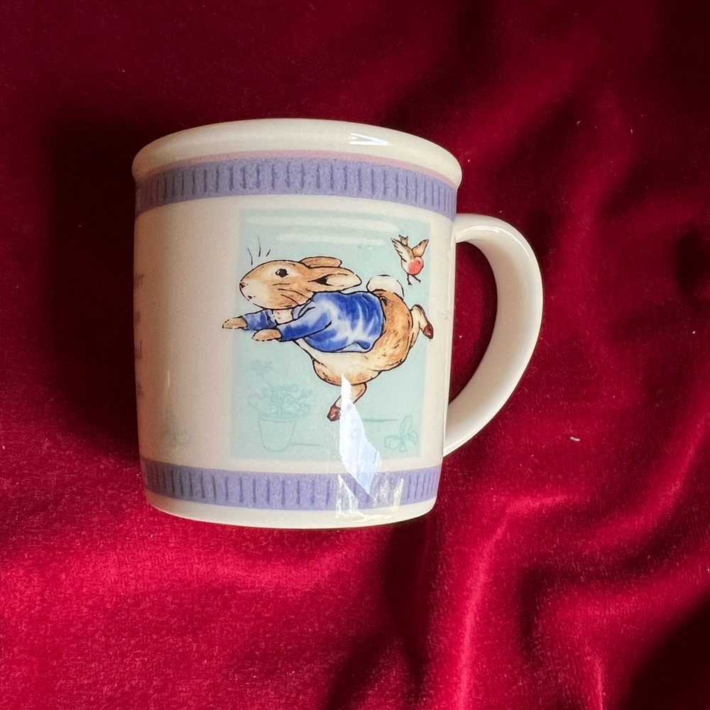 4 oz. 2.25” T Wedgewood Children’s Peter Rabbit Mug. Vintage. Made in England.